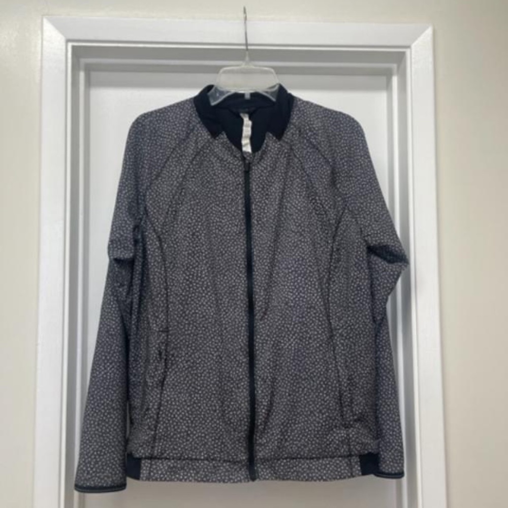 LULULEMON Hit It Jacket Frozen Fizz Black White EUC - Picture 6 of 14